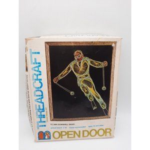 Threadcraft Thread Design Kit Downhill Skier Open Door 8" x 10" Board